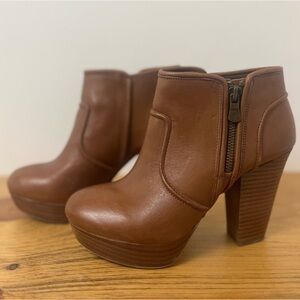 Brown Gianni Bini Platform Heeled Ankle Boots Women’s Size 7